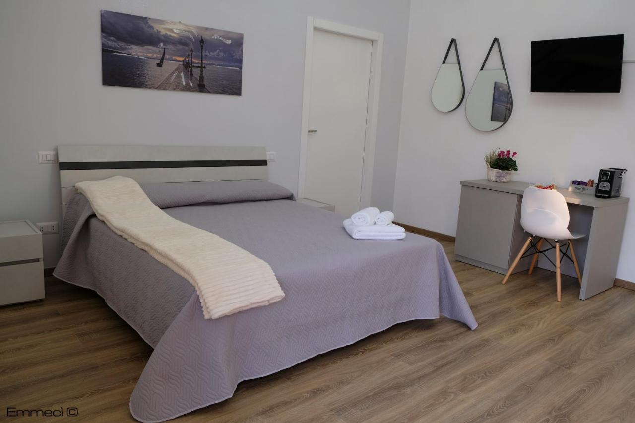 Hotel Madonna Delle Grazie à Laterza Extérieur photo